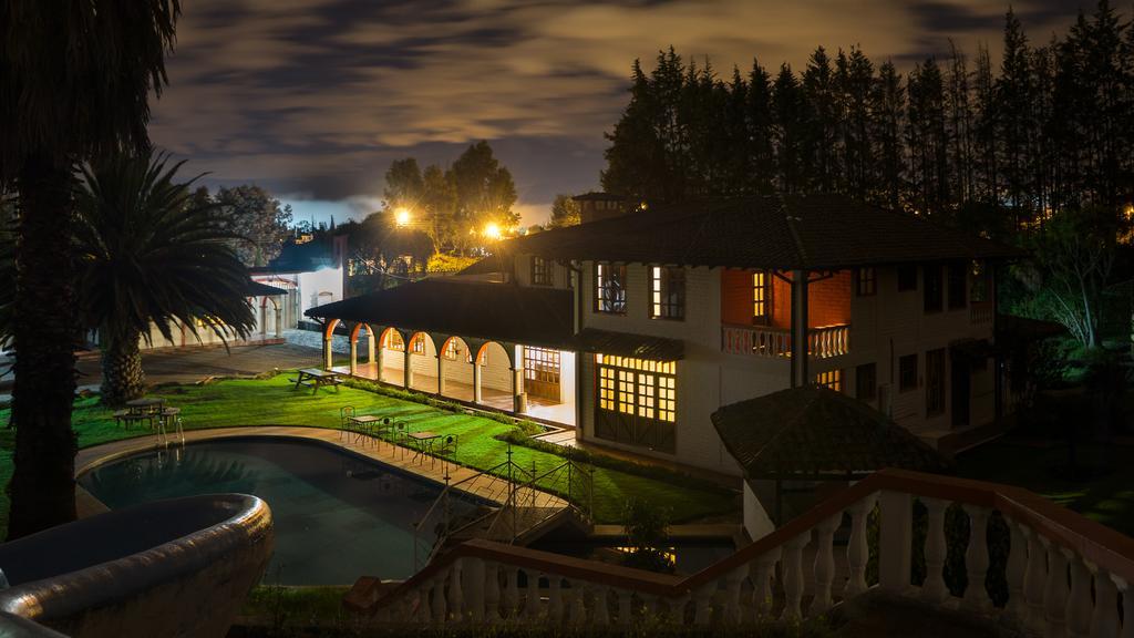 Hosteria San Carlos Tababela Eksteriør bilde
